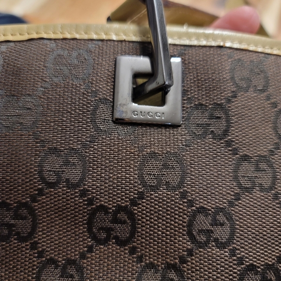 Nice Gucci 🎒PRICE IS FIRM‼️‼️‼️ - Picture 6 of 6